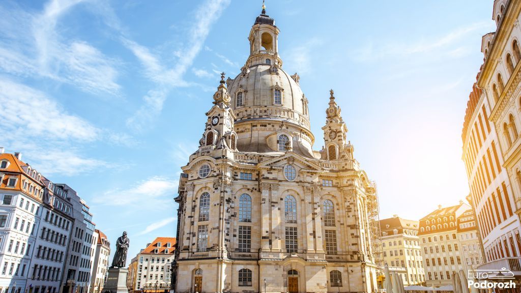 Церква Фрауенкірхе (Frauenkirche)